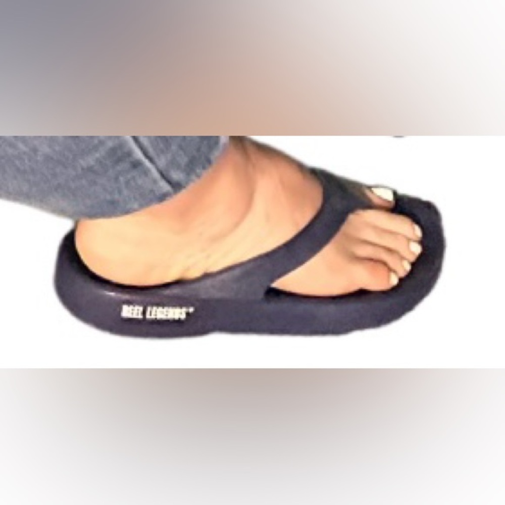 🐟 REEL LEGENDS! LIKE NEW SLIDE! NAVY UNISEX!! STRONG, DURABLE, COMFY! - Picture 3 of 15